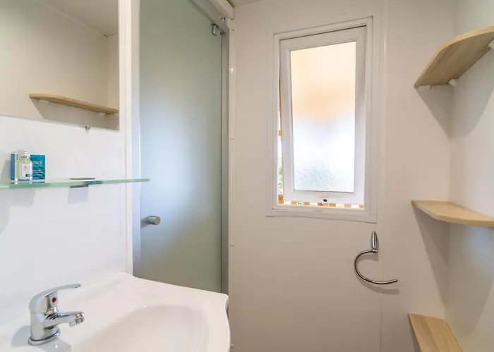 캠프장 Ecolodge L'etoile D'argens Officiel 생타굴프