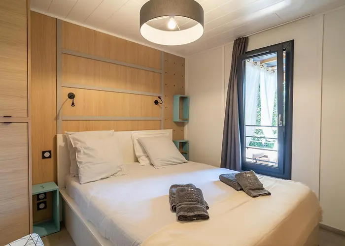 캠프장 Ecolodge L'etoile D'argens Officiel 생타굴프