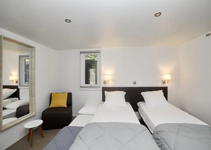 캠프장 Ecolodge L'etoile D'argens Officiel 생타굴프